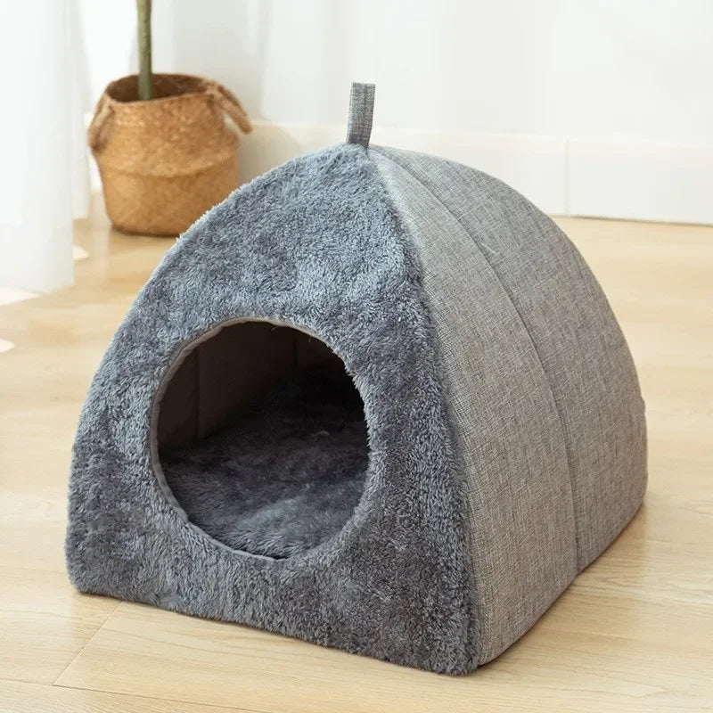 Maison pour chat triangulaire fermée en velours